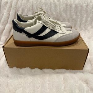 Vince  White, Navy & Gray Low-Top Sneakers with Gum Sole